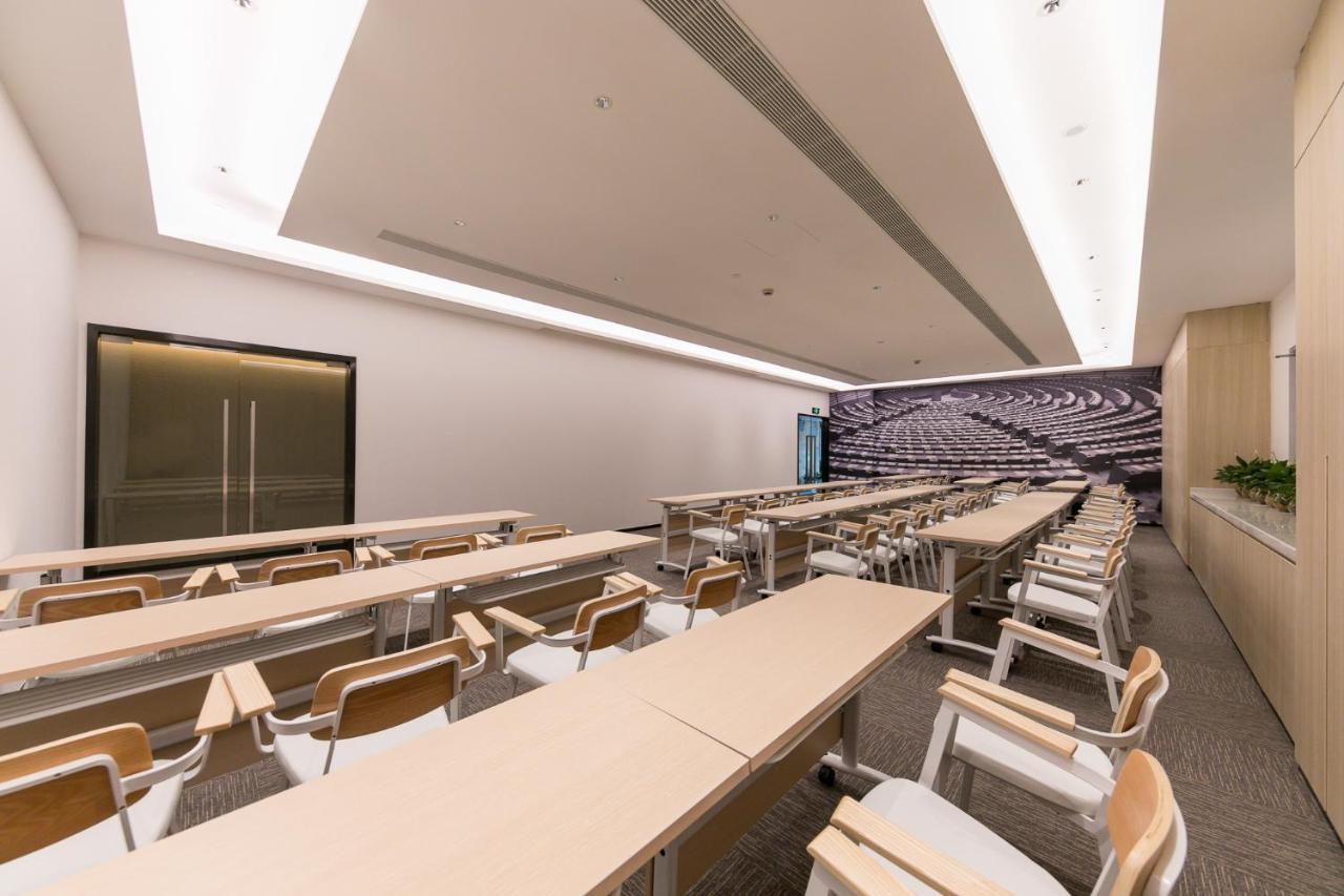 Hotel Ibis Hongqiao Transport Hub Qibao