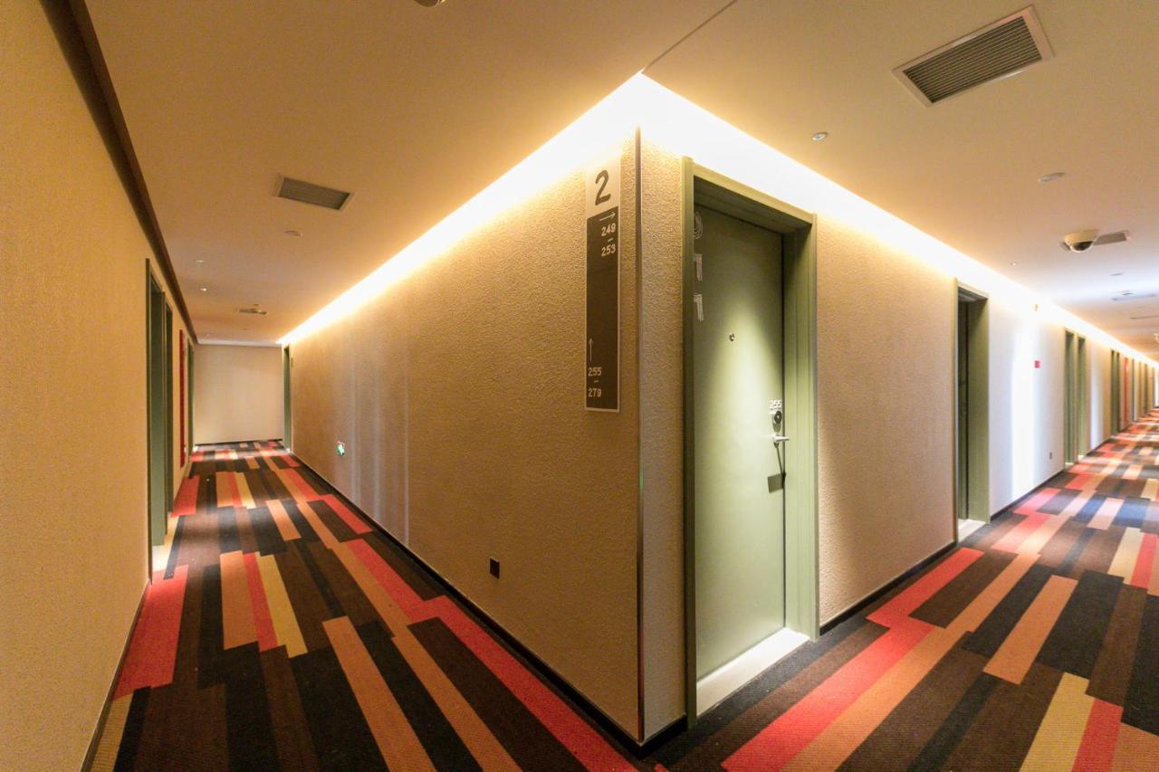 Ibis Hongqiao Transport Hub Qibao *